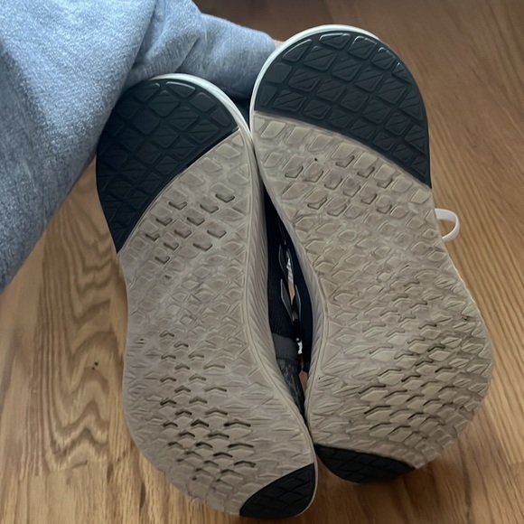 Gray and white adidas edge lux 3 bounce sneakers - Picture 4 of 7